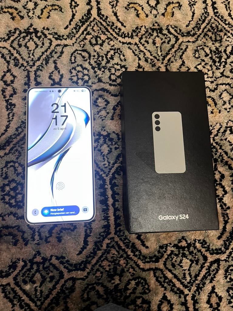 Samsung S24 wit ( heel goede staat, bijna nieuw), Telecommunicatie, Ophalen, Zo goed als nieuw, Wit