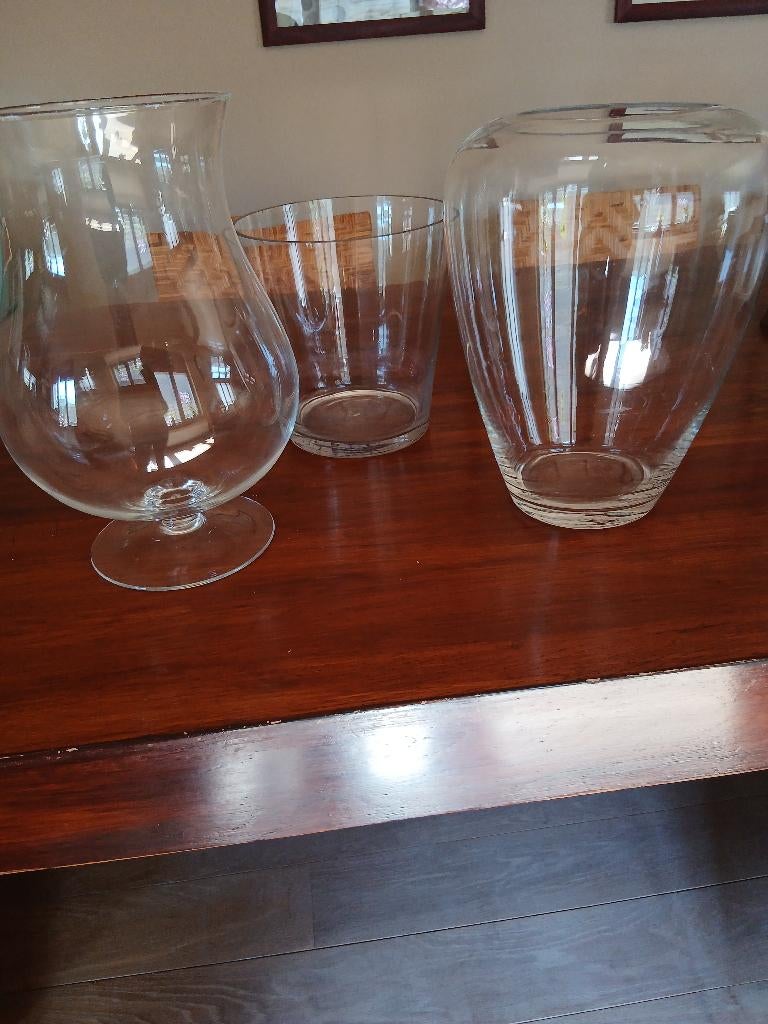 vases en verre, Enlèvement