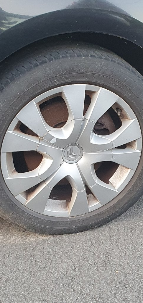 4 jantes et pneus, Autos : Pièces & Accessoires, Pneus & Jantes, Pneus et Jantes, 4 Saisons, 205 mm, 17 pouces