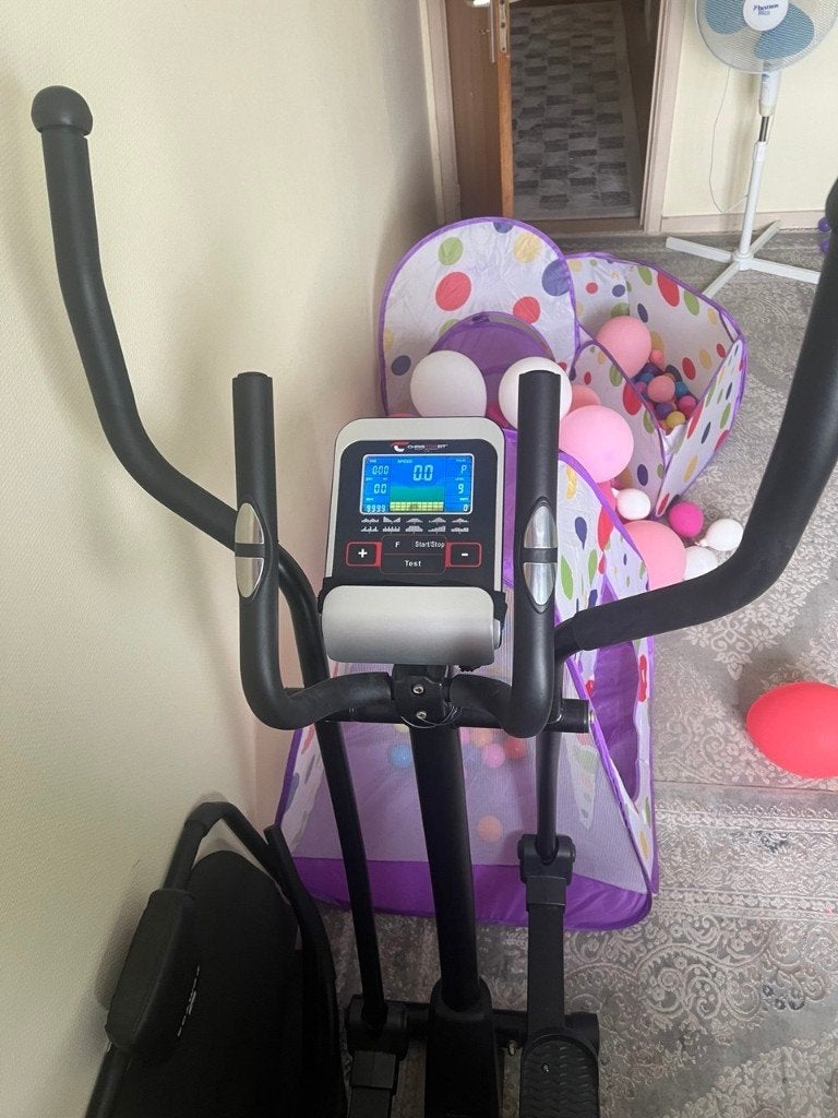Te koop: elliptische trainer in nieuwstaat, Sport en Fitness, Overige Sport en Fitness, Ophalen, Zo goed als nieuw