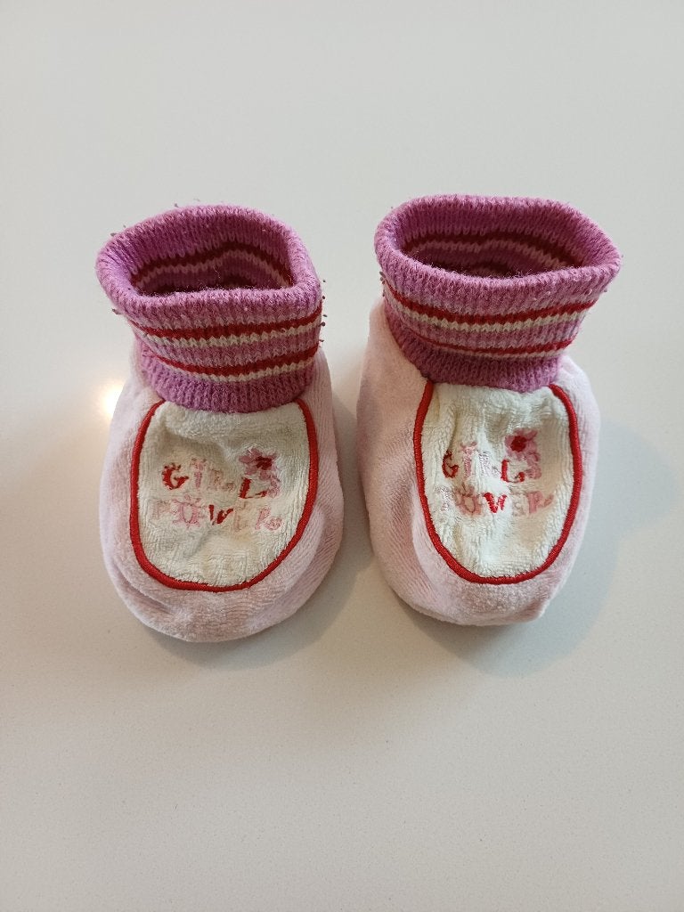 Roze slofjes maat 62/68, Kinderen en Baby's, Babykleding | Schoentjes en Sokjes, Ophalen of Verzenden, Gebruikt, Meisje, Slofjes