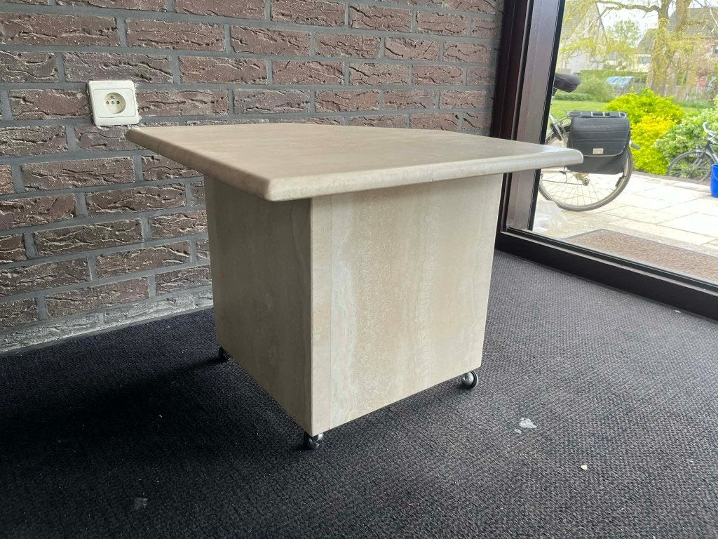 Table basse/table d'appoint en travertin 50x50x43, Maison & Meubles, Tables | Tables d'appoint, Enlèvement ou Envoi