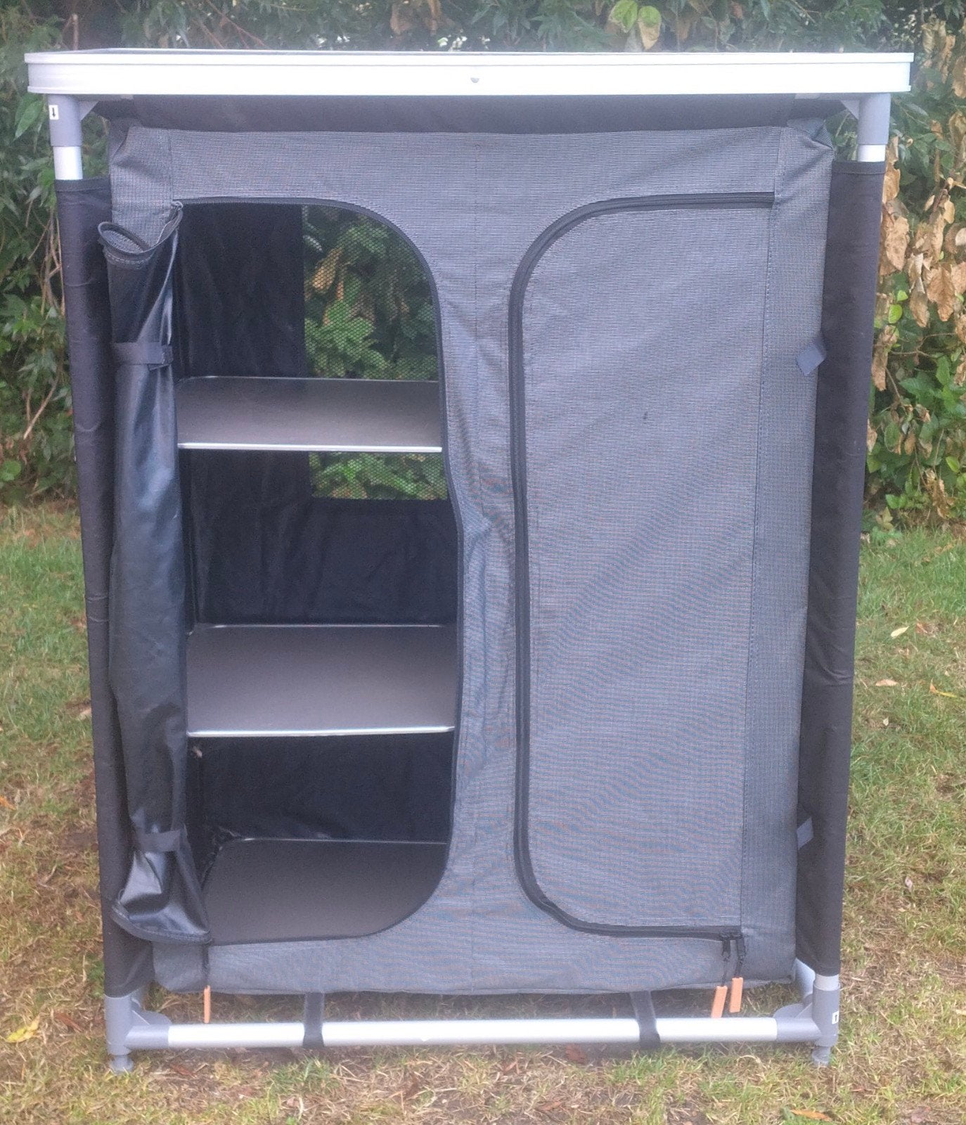 armoire de camping 6 compartiments - bon état, Caravanes & Camping, Enlèvement ou Envoi, Comme neuf, Armoire de camping