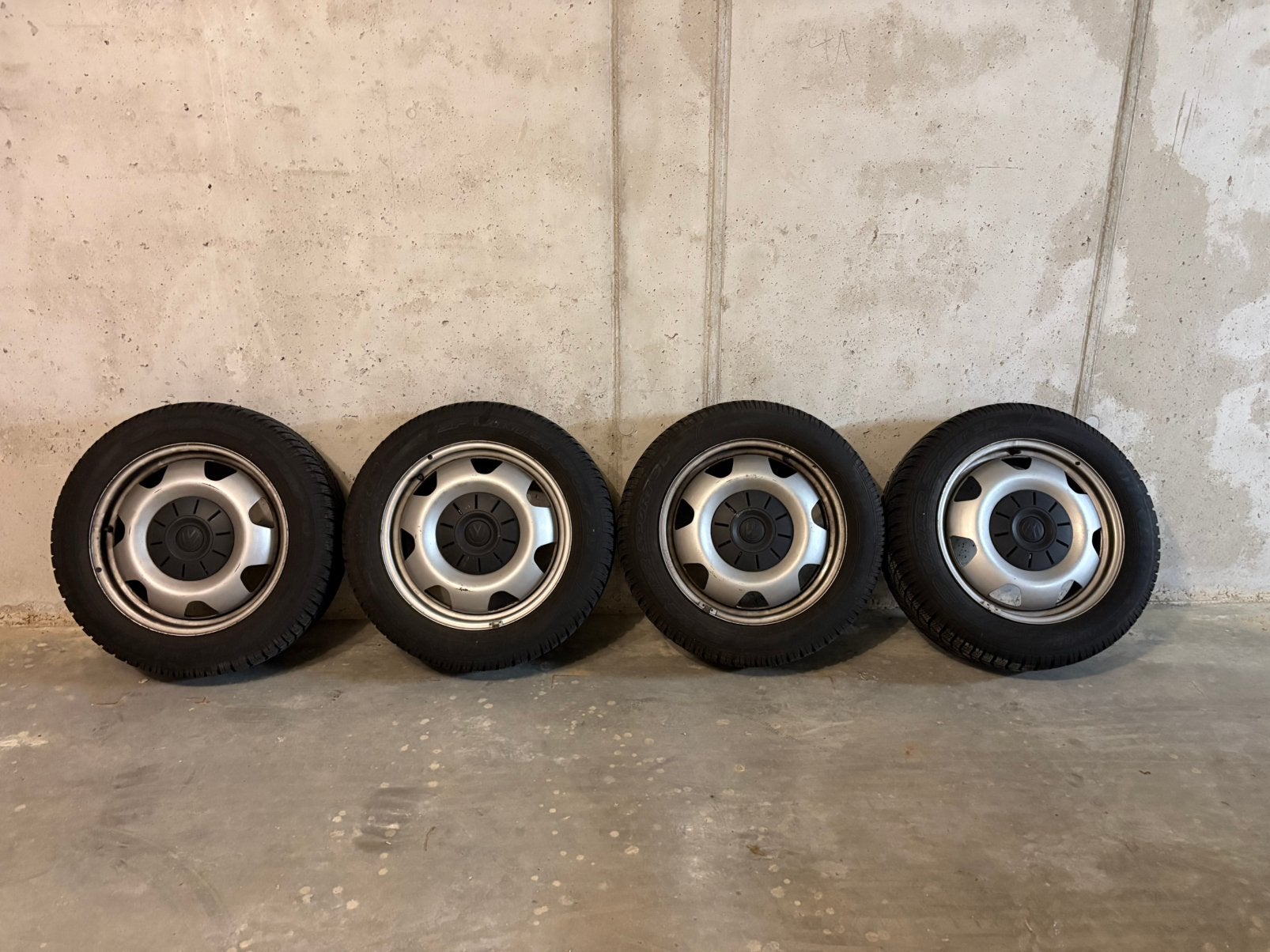 17” Winterbanden op velg VW California / Multivan T5/T6/T6.1, Auto-onderdelen, Banden en Velgen, Ophalen, Banden en Velgen, 17 inch