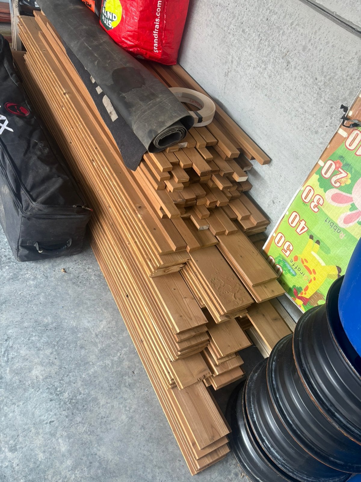 Plachetten thermo wood den 18x130, Ophalen, Zo goed als nieuw
