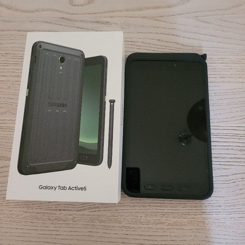 Tablet samsung galaxy active5
Als nieuw, Telecommunicatie, Mobiele telefoons | Hoesjes en Screenprotectors | Samsung, Ophalen of Verzenden