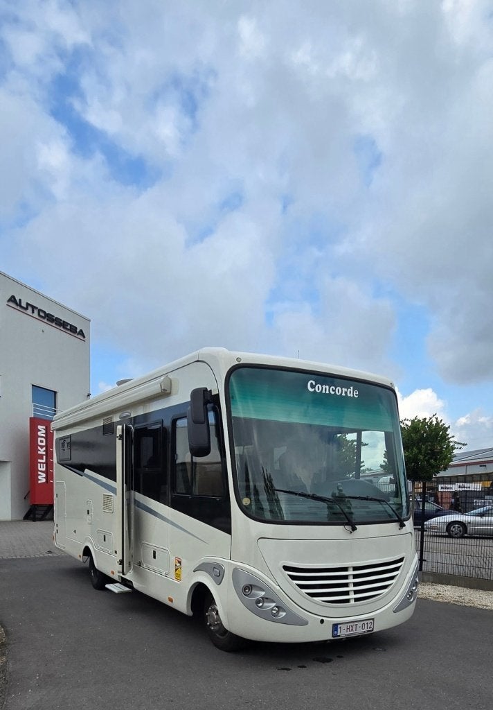 Concorde Carver 821 LS  - Diesel /1e eigenaar / 174.340 km, Caravanes & Camping, Entreprise, Lit dans la longueur, Jusqu'à 6, Panneau solaire