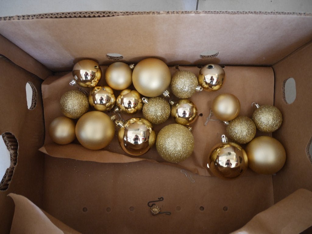 gekleurden kerst ballen, Ophalen, Gebruikt