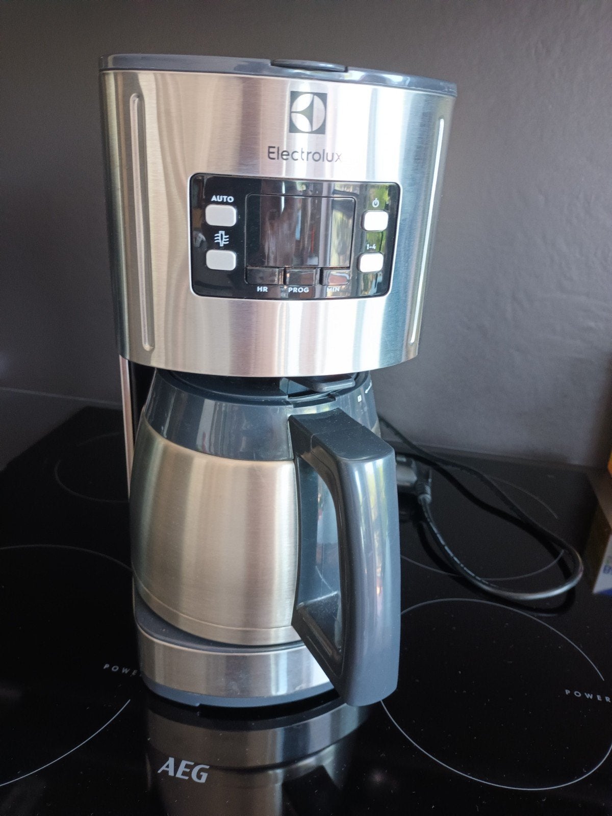 Koffiezetapparaat isoleerkan, Ophalen
