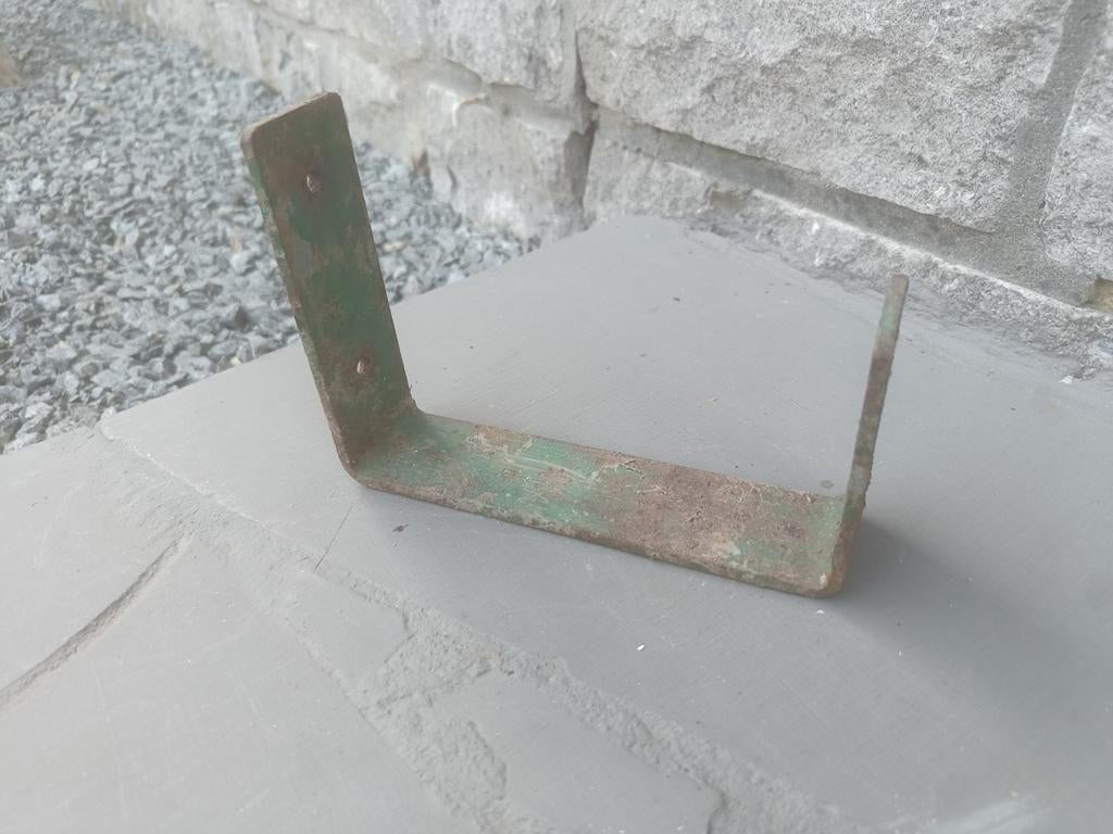 Sterke ijzeren muurhaak ( 4 mm dik ijzer ) voor fiets, tuins, Ophalen