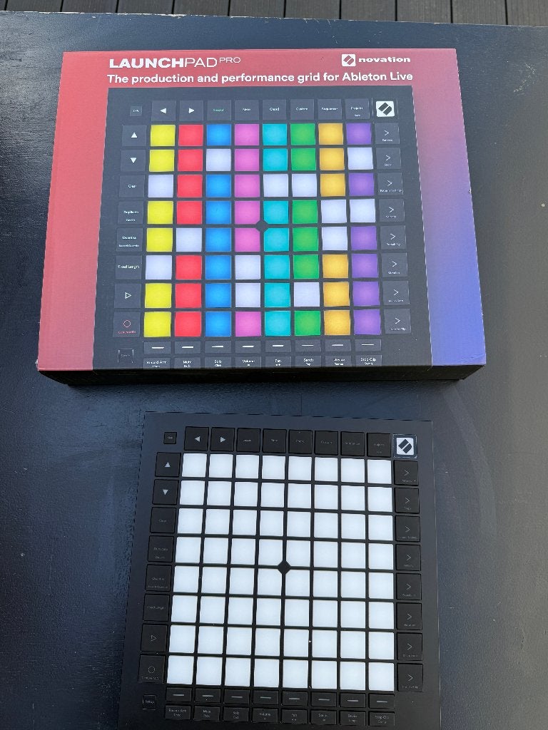 Novation Launchpad Pro MK3 - Nog 22 maanden garantie!, Muziek en Instrumenten, Midi-apparatuur, Ophalen, Nieuw