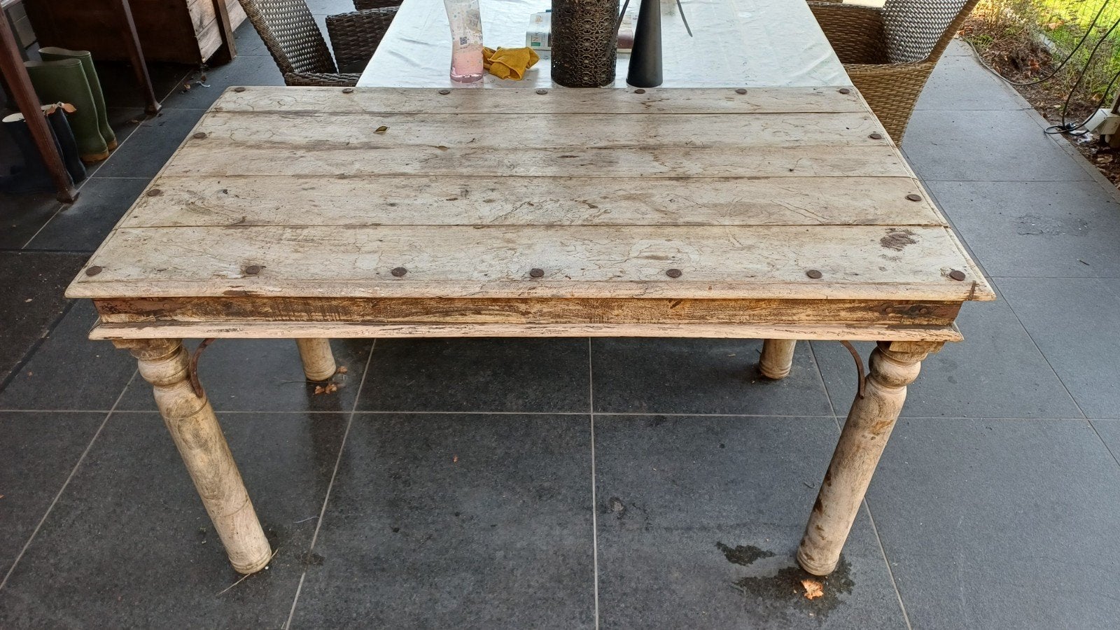 vieille table..., Enlèvement