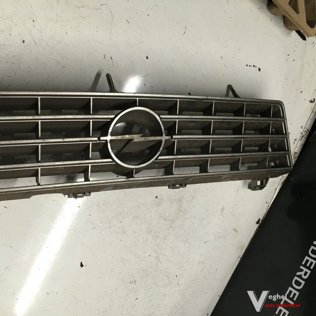 Opel Ascona 1986  Grille, Auto-onderdelen, Gebruikt, -, -, Ophalen of Verzenden