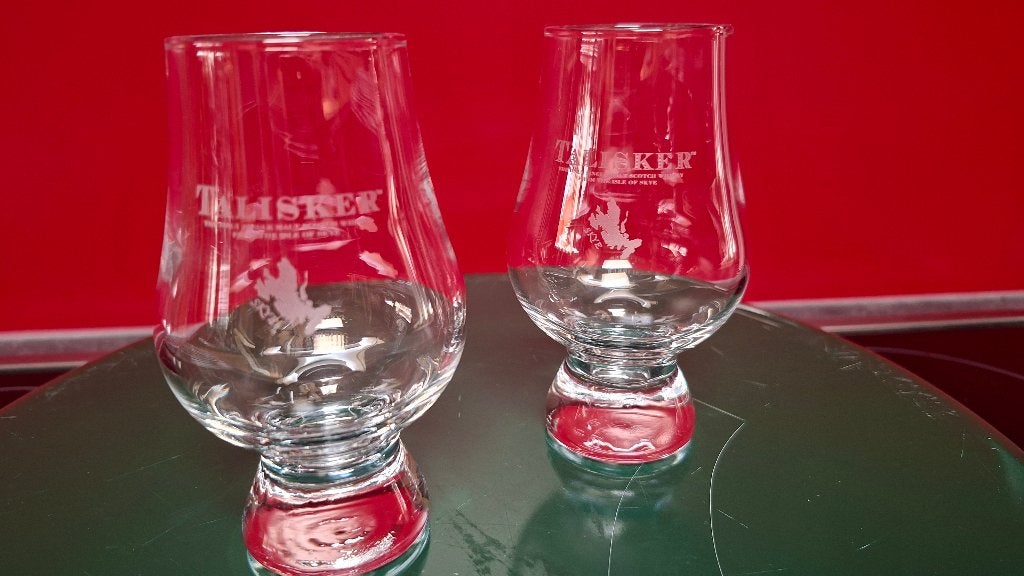 whisky glazen (Talisker en Glenrothes), Collections, Enlèvement ou Envoi, Neuf, Autres types