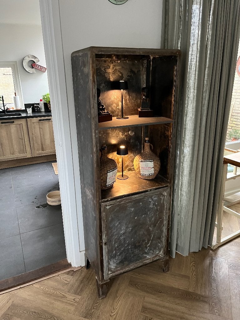 Vintage Metalen Vitrinekast Apothekerskast Dokterskast, Avec porte(s), 25 à 50 cm, Utilisé, 50 à 100 cm