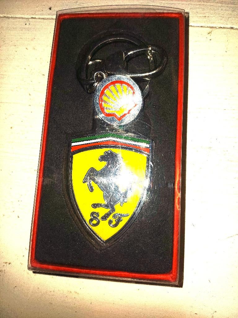 FERRARI officiële nieuwe sleutelhanger + doos, Verzamelen, Ophalen of Verzenden, Nieuw, Gebruiksvoorwerp