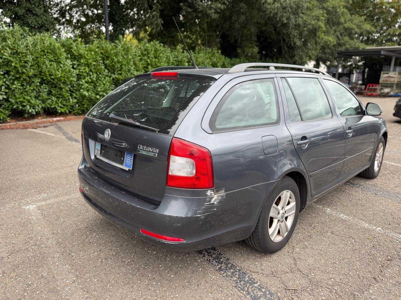 2010 Skoda octavia Combi 1Z - Stationwagen, Auto's, Euro 5, Gebruikt, Bedrijf, Diesel