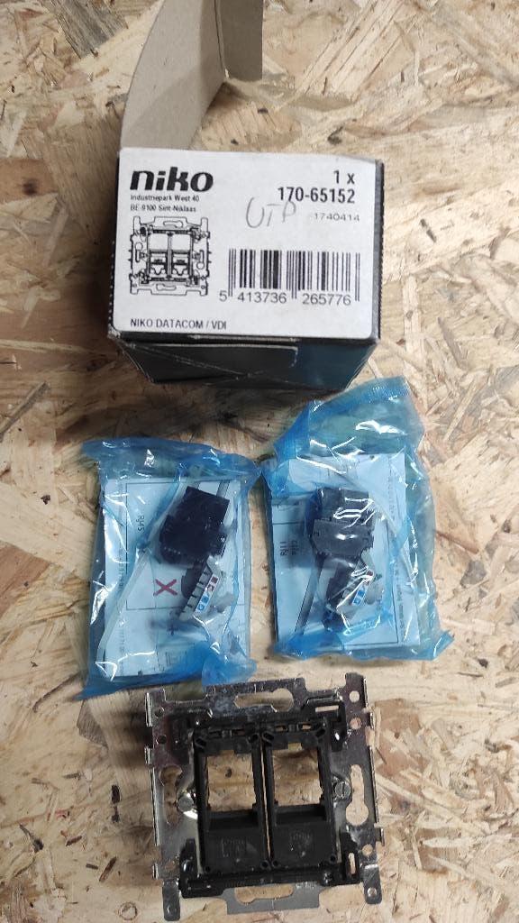Niko Inbouwraam 2 x RJ45 UTP, Doe-het-zelf en Bouw, Ophalen, Nieuw