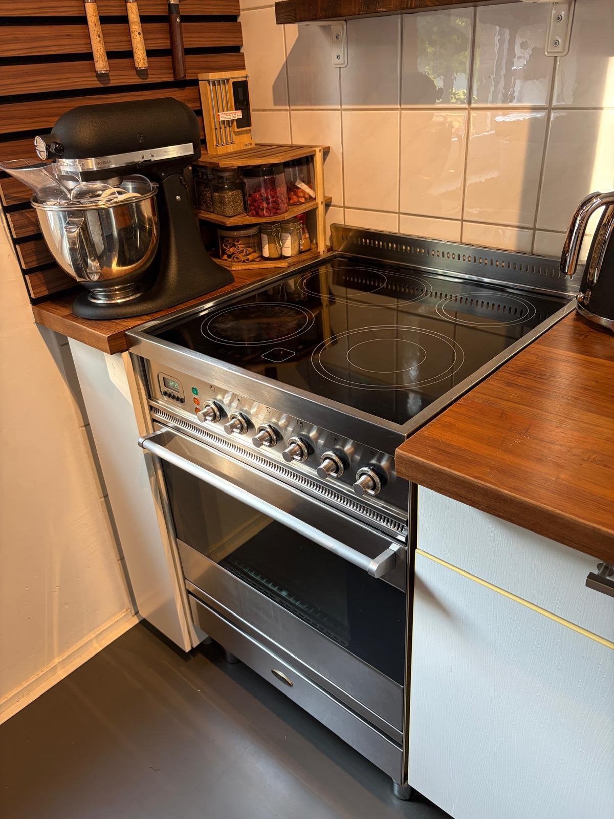 Cuisinière électrique Luce Boretti en acier inoxydable, Electroménager, Cuisinières, 4 zones de cuisson, Enlèvement, Utilisé, Gril