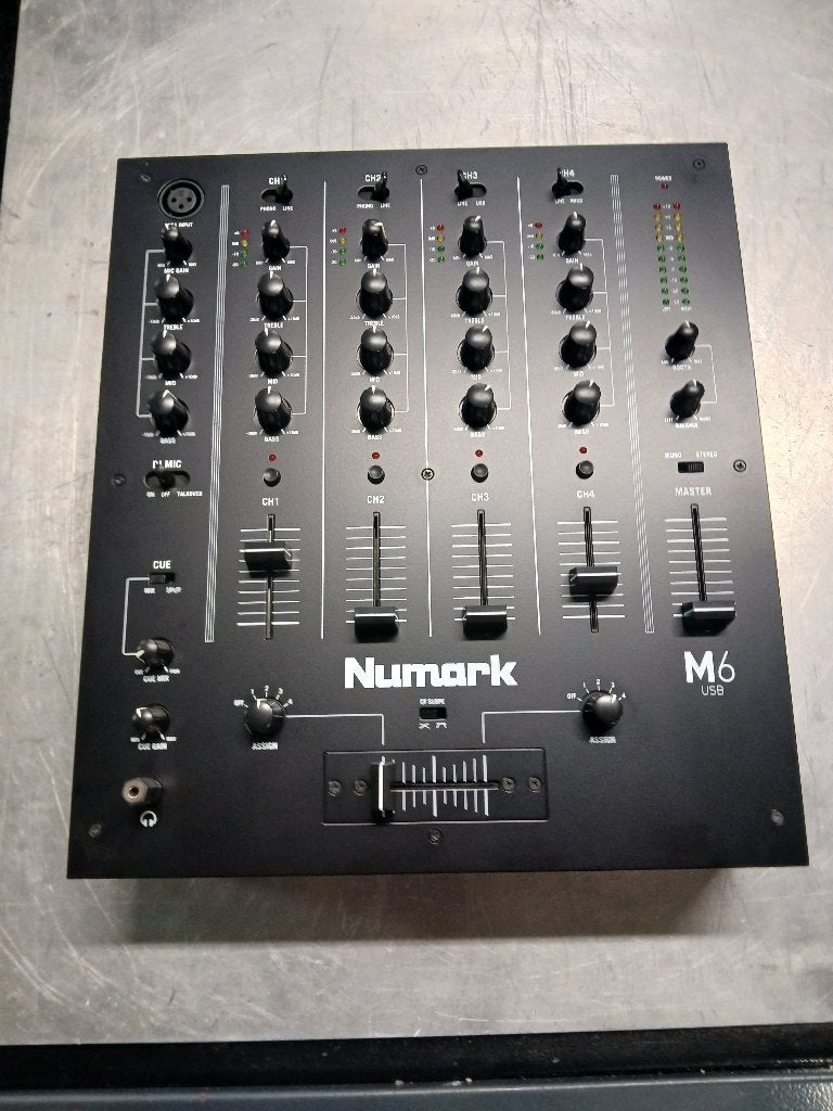 Numark M6 USB, Ophalen, Zo goed als nieuw, Minder dan 5 kanalen, Microfooningang