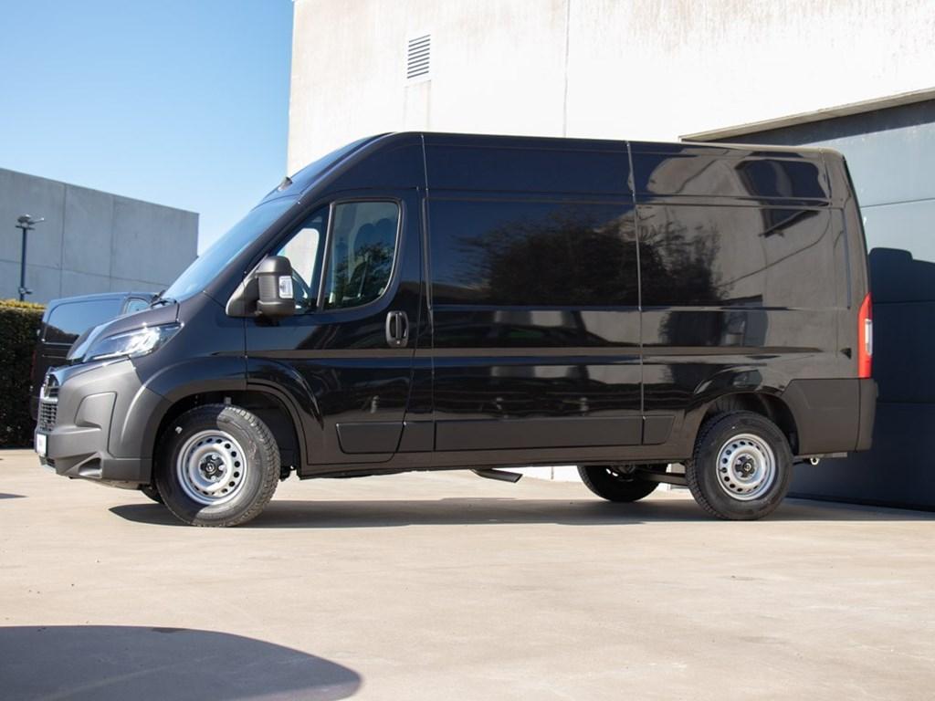 Opel Movano L2H2|2.2 AT8 140PK|CAMERA|NAVI|TREKHAAK, Automaat, Monovolume, Zwart, Movano