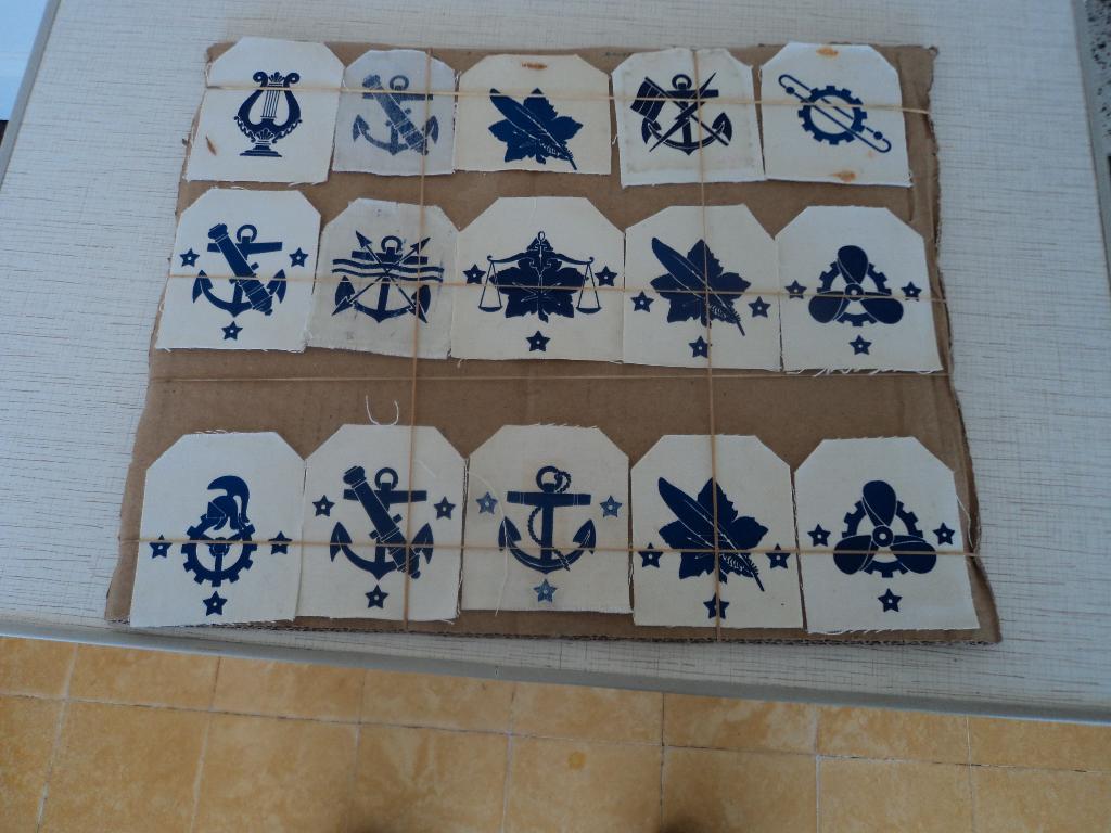 15 blauw-witte specialiteitskentekens  Marine, Ophalen of Verzenden, Marine