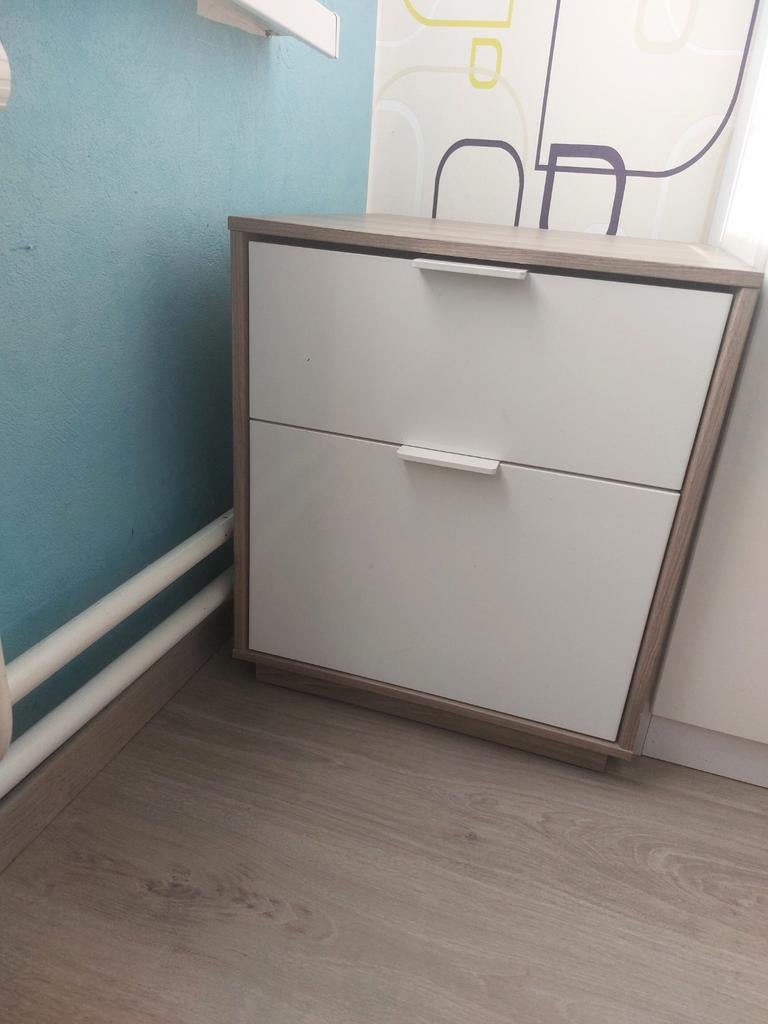 1 table de chevet, Maison & Meubles, Enlèvement