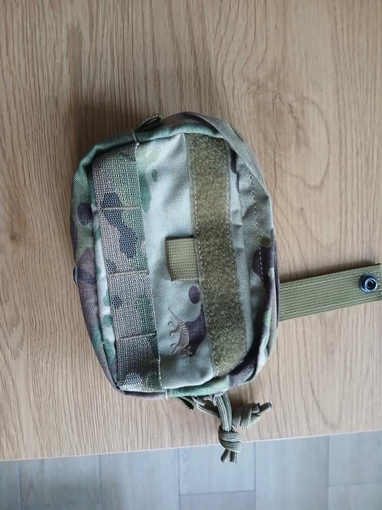 Pochette multicam, Enlèvement