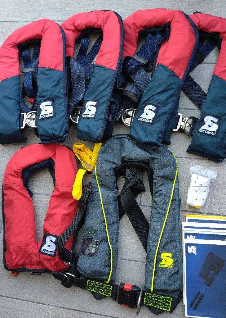 Reddingsvesten automatisch, Watersport en Boten, Watersportkleding, Ophalen, Secumar, Zo goed als nieuw, Dame of Heer
