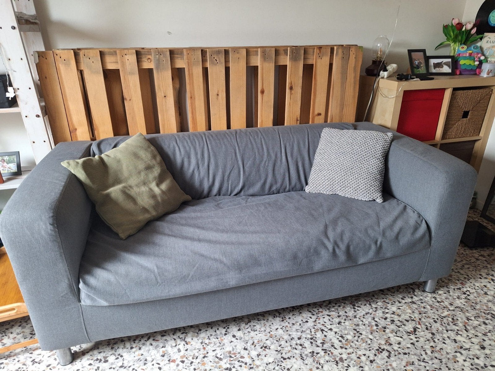 canapé deux places gris par Ikea, Moins de 75 cm, 150 à 200 cm, Enlèvement, Utilisé