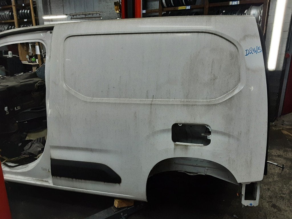 AILE ARRIÈRE GAUCHE Peugeot Partner (EA / / EF / EN / EU), Arrière, Garde-boue, Mevr. I. Hauben, Utilisé