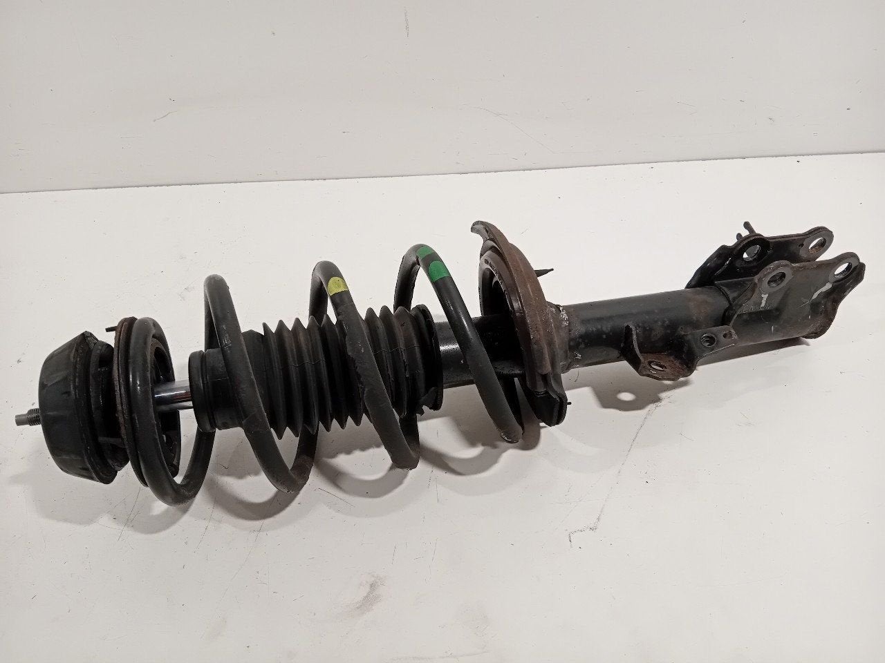 Veerpoot links voor Hyundai iX 20, Onderdelen@venauto.nl, Van der Ven Autorecycling B.V., Gebruikt, Ettenseweg 76, 4706 PB Roosendaal, The Netherlands