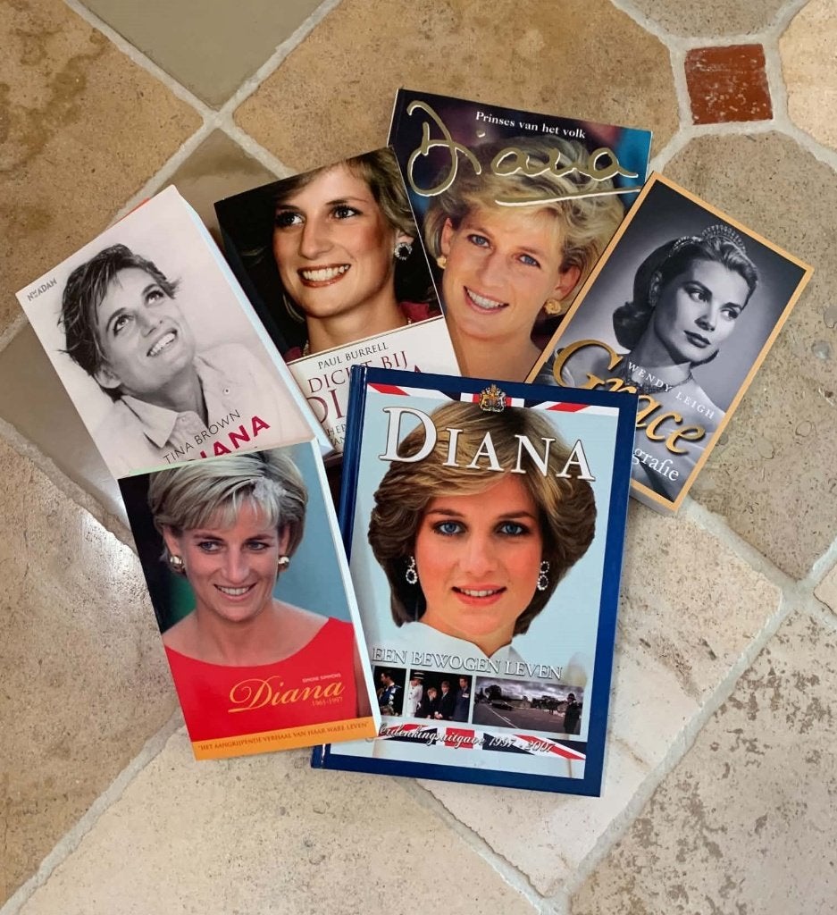 boeken en tijdschriften koningshuis België en Prinses Diana, Ophalen, Nieuw, Tijdschrift of Boek