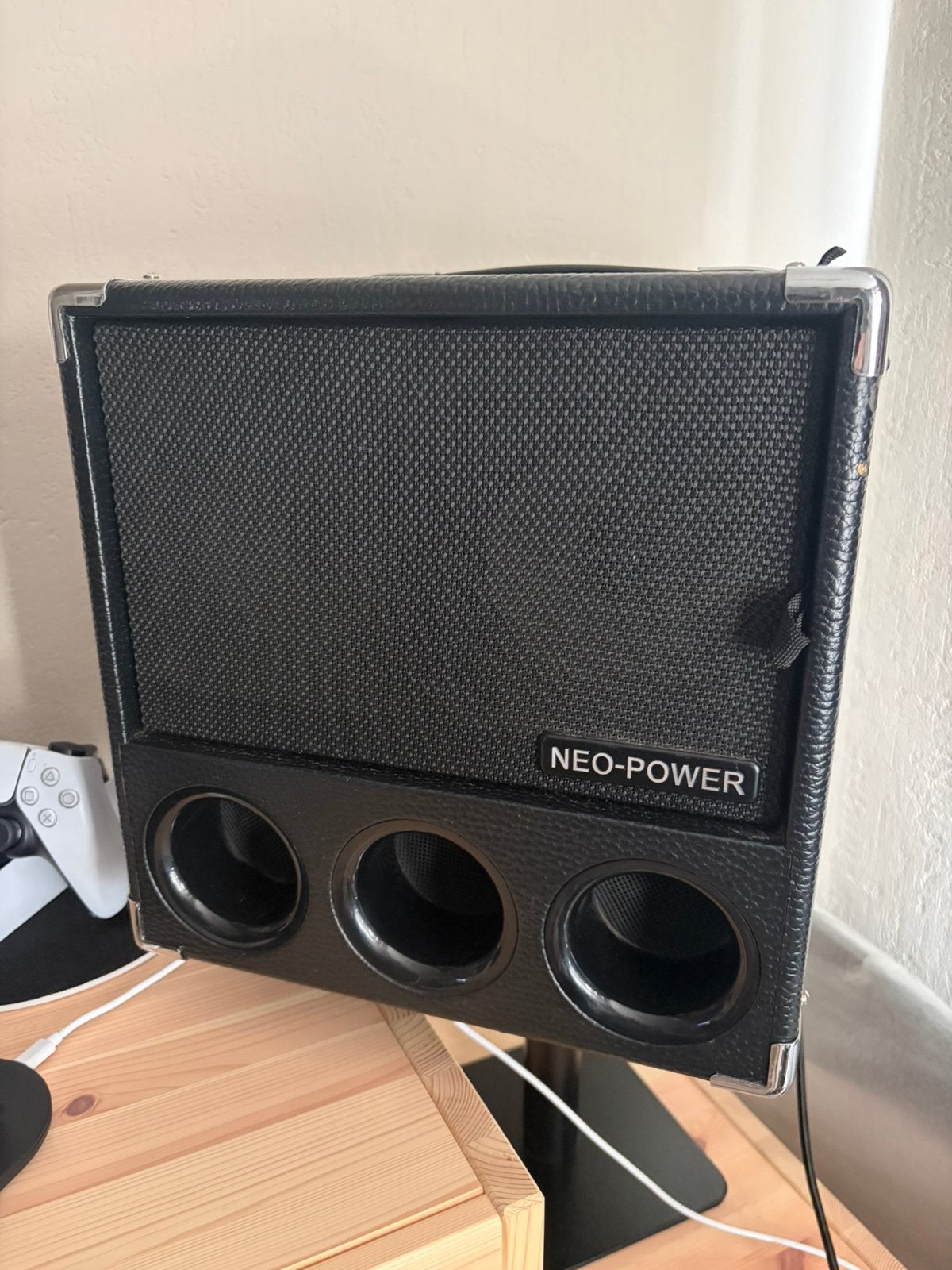 Phil Jones Neopower Briefcase Amp, Musique & Instruments, Amplis | Basse & Guitare, Comme neuf, Enlèvement