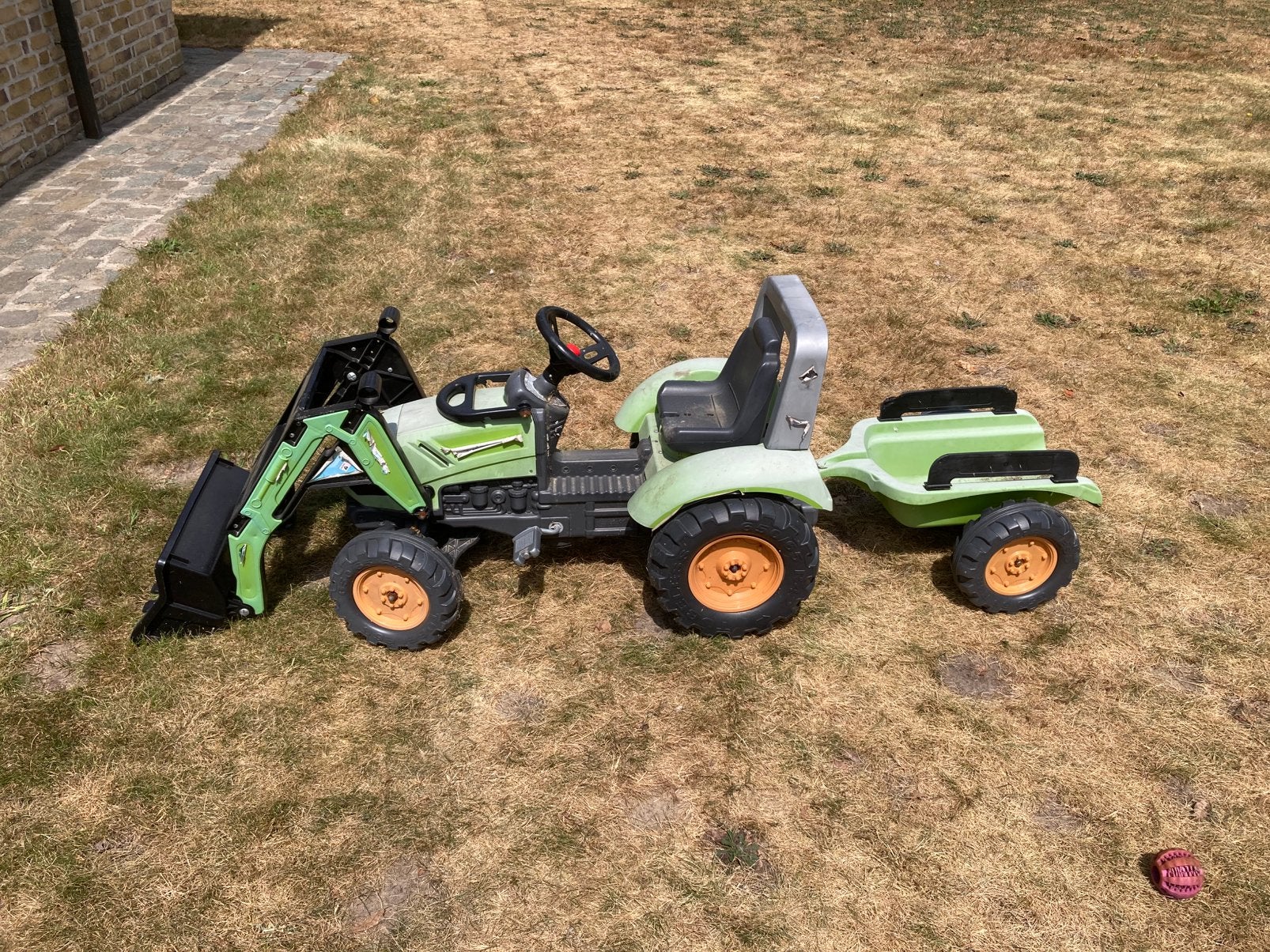 Speelgoedtracktor metk falk met schep en aanhangwagen, Enlèvement, Comme neuf