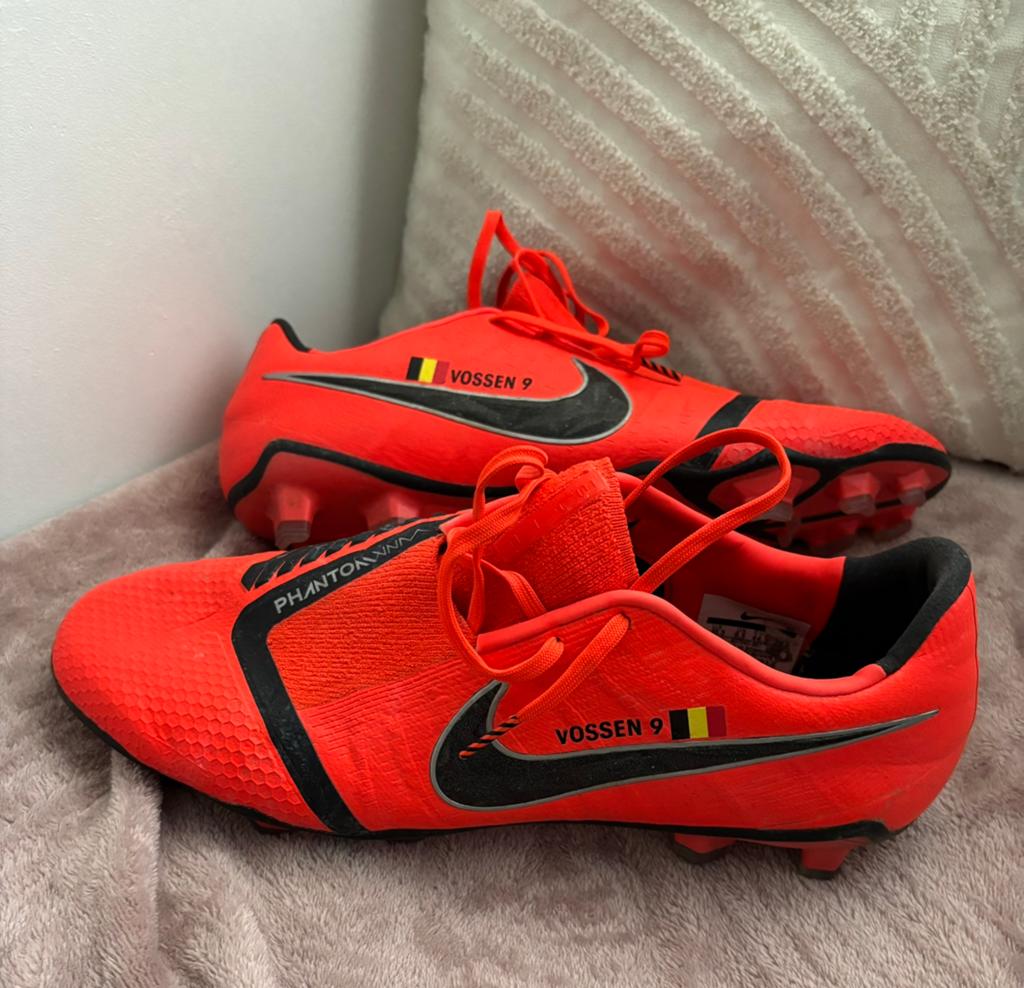 Chaussures football de Jelle Vossen zulte waregem, Sport en Fitness, Voetbal, Ophalen of Verzenden, Zo goed als nieuw, Schoenen
