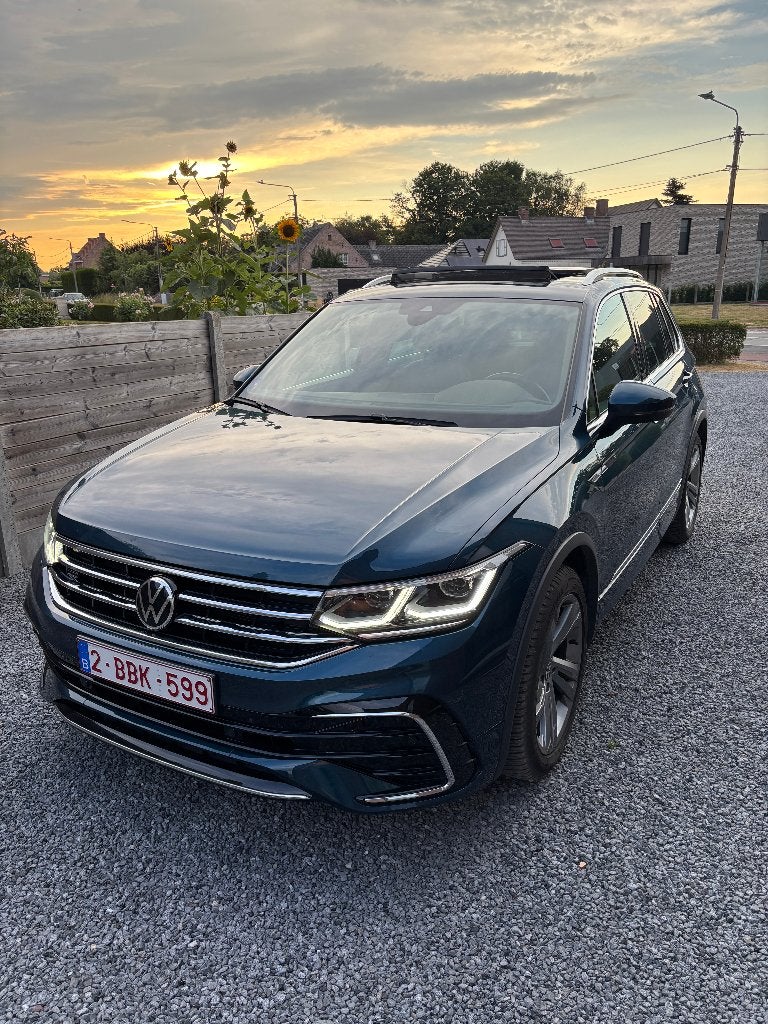 Volkswagen Tiguan 1.5 TSI R-Line, Autos, Achat, 1800 kg, Carnet d'entretien, 5 portes