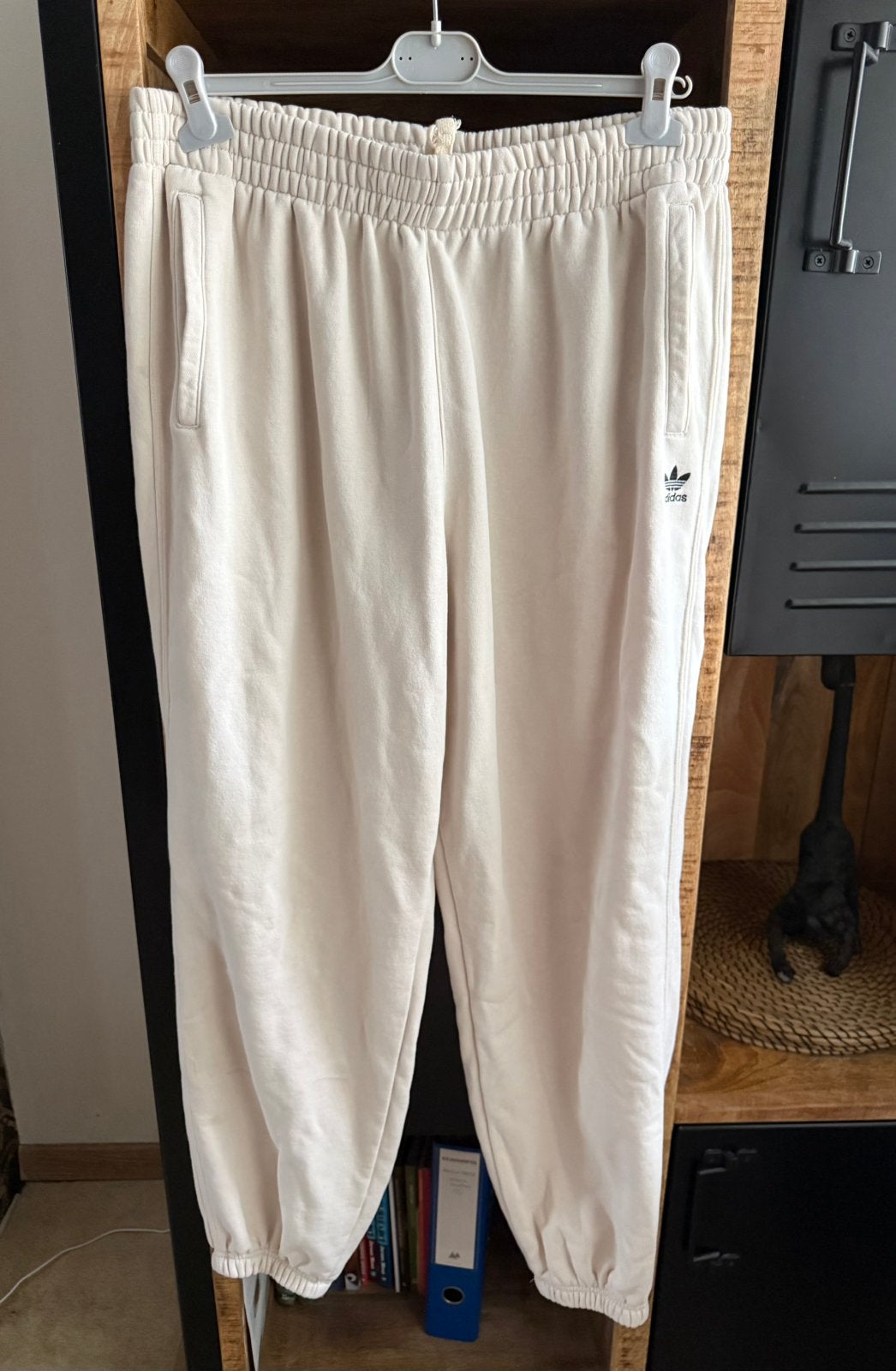 broek van Adidas maat XL, Kleding | Dames, Beige, Maat 46/48 (XL) of groter, Ophalen of Verzenden, Zo goed als nieuw