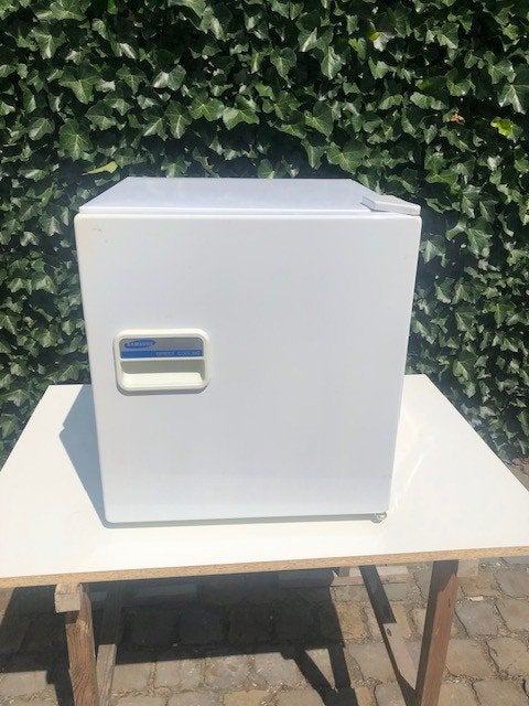 mini frigo Samsung, Elektronische apparatuur, Koelkasten en IJskasten, Ophalen, Gebruikt, 45 tot 60 cm, Minder dan 85 cm