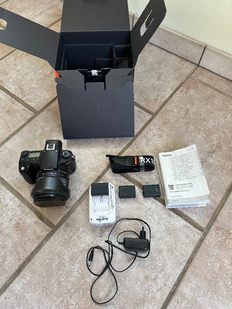 Sony Cybershot RX10IV en parfait état, Appareil photo bridge, 20 mégapixels, Enlèvement ou Envoi, Utilisé