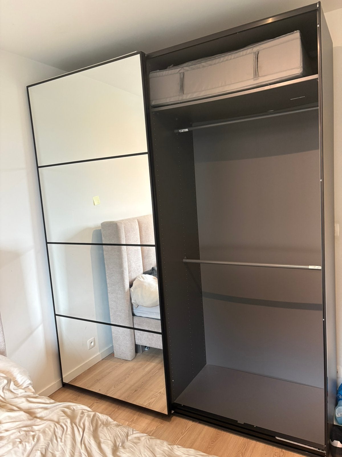 Armoire dressing ,portes coulissantes miroir Excellent état, Enlèvement, Comme neuf