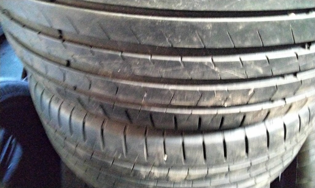 Banden 17 inch 195 40 17 ,,, 205 40 17 ,,, 205 tm 246 breed, 205 mm, Enlèvement, Pneu(s), 17 pouces