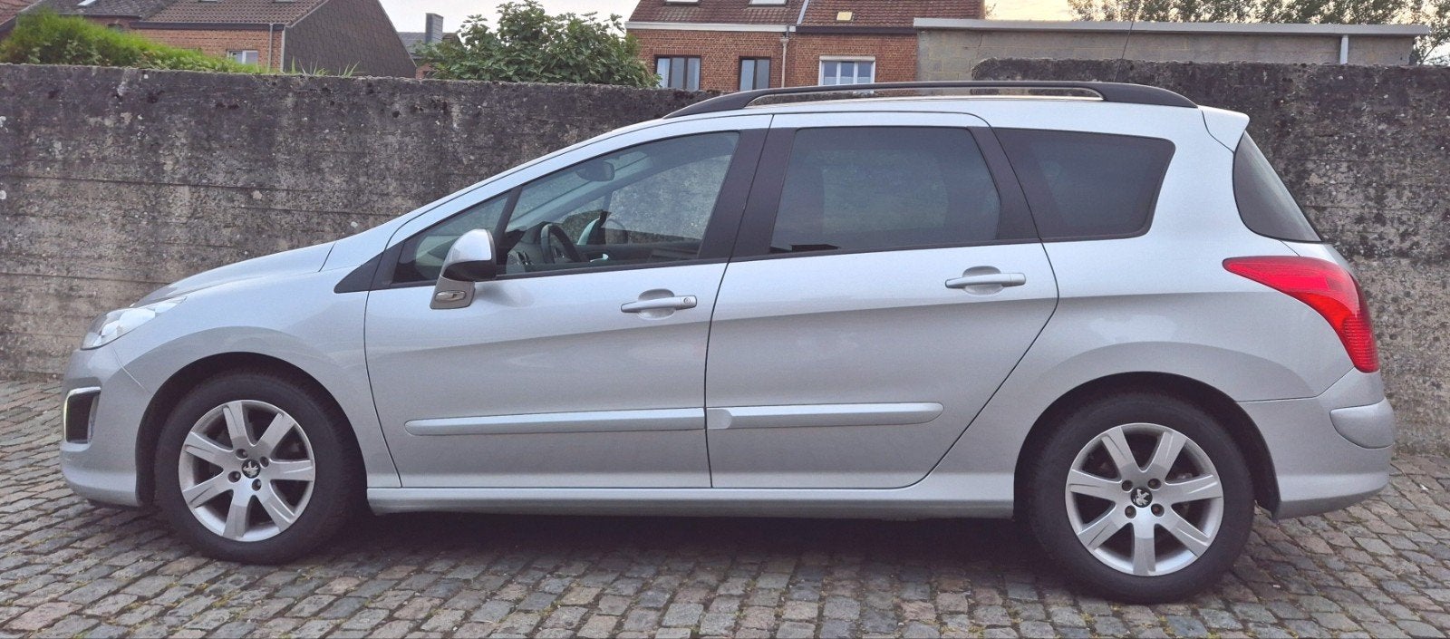 Peugeot 308sw 16hdi an2011.120mkm 6vitesses 3500€, Autos, Euro 5, Boîte manuelle, 5 portes, Particulier