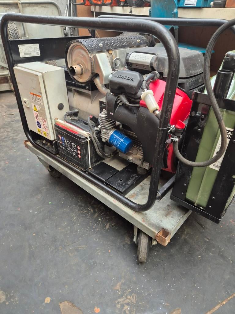 Europower EP10000E H/MA generator met 19 pk Honda motor, Doe-het-zelf en Bouw, Ophalen, Benzine, Geluidgedempt, Zo goed als nieuw