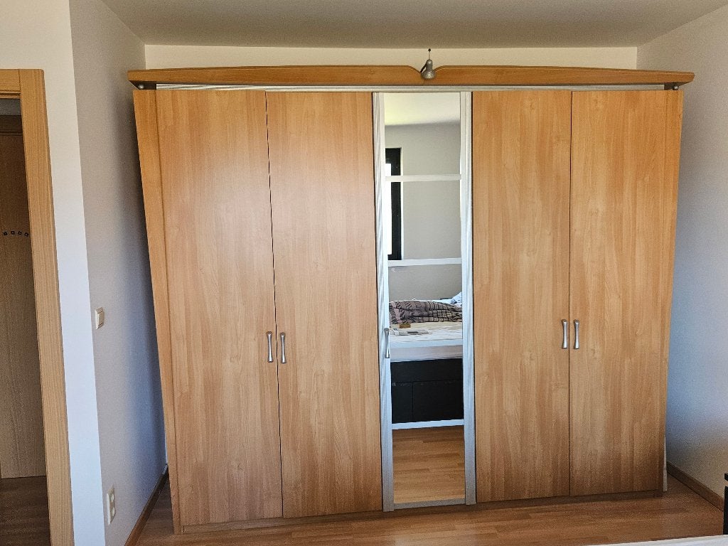 Mooie Kast slaapkamer 5-deuren, met spiegel; goede staat, Ophalen, Met deur(en), Gebruikt, 200 cm of meer
