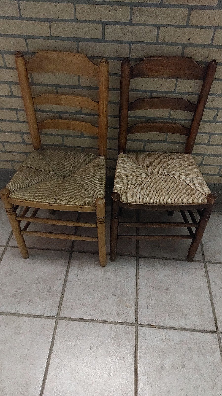 2 chaises, Enlèvement