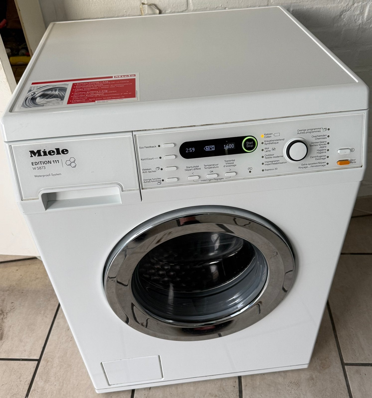 Consommation d'énergie Miele 8kilo1600min A+++ parfait état, 1600 tours ou plus, Comme neuf, Chargeur frontal, Enlèvement