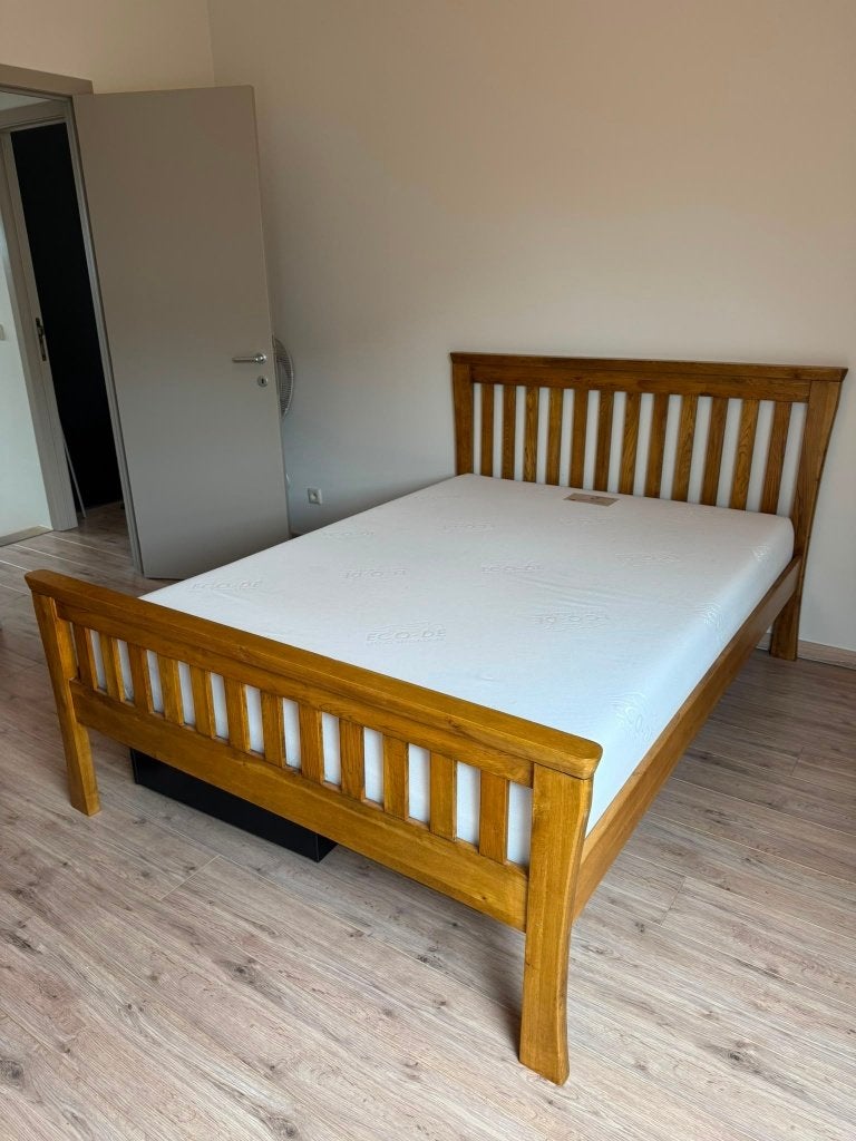 Eikenhouten bed, Huis en Inrichting, Slaapkamer | Bedden, Gebruikt, Twijfelaar, 140 cm, 200 cm, Hout, Bruin, Ophalen