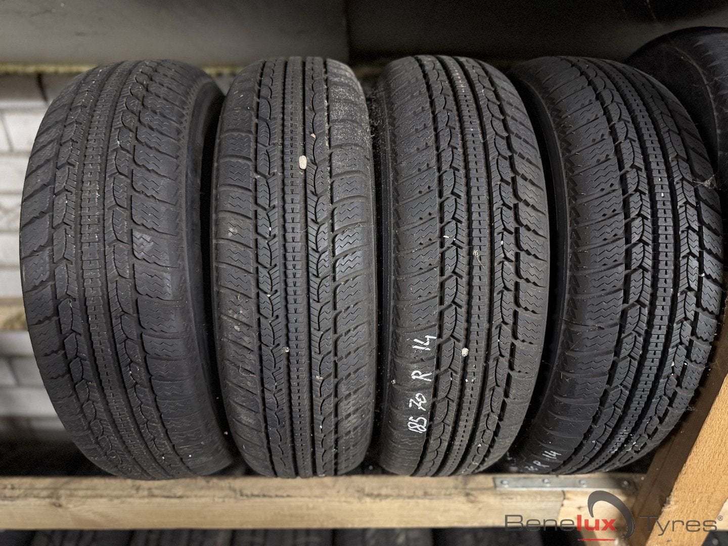 zgan winter 185/70R14 88 Kleber 185/70 R14 185/70/14 1857014, Auto-onderdelen, Banden en Velgen, 14 inch, Gebruikt, -, -