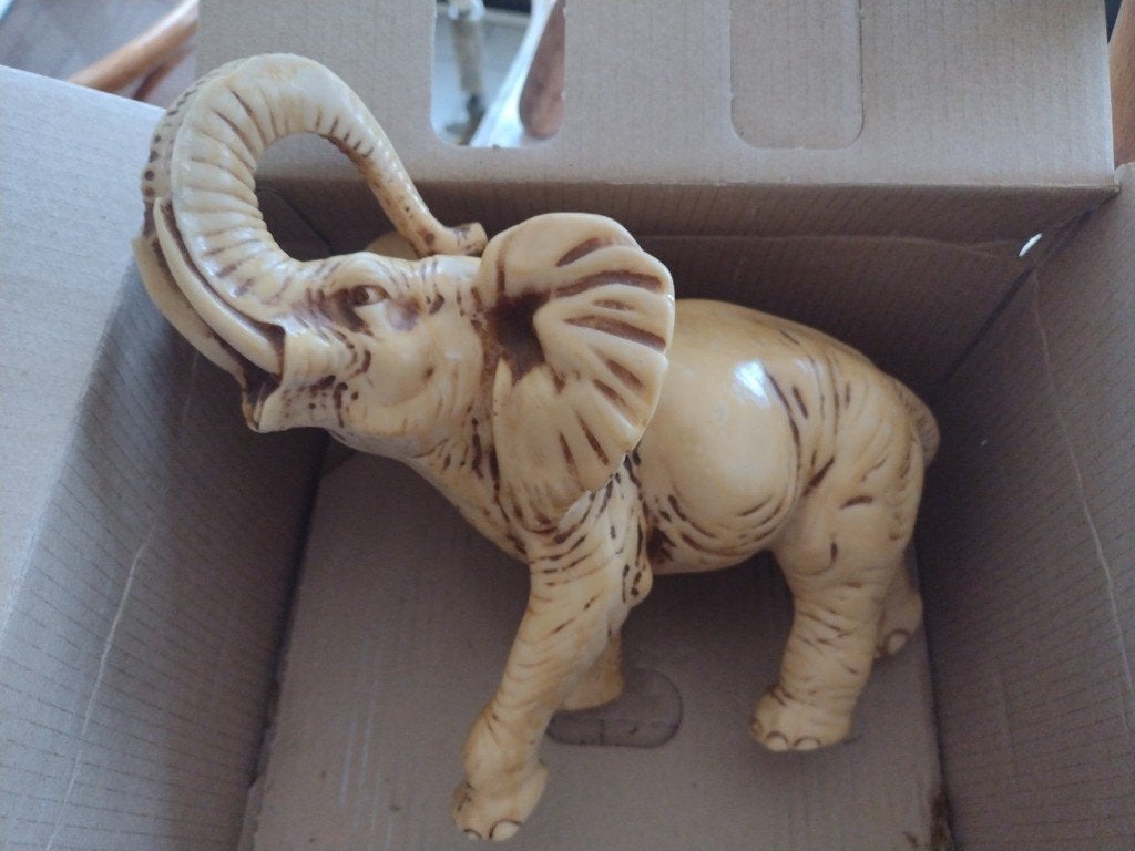 Beeld olifant ivoor look 2,5 kg, Ophalen
